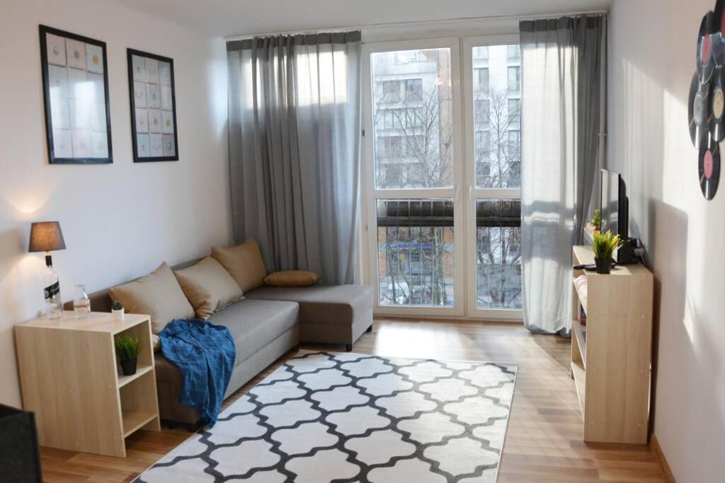 ורשה Ohmyhome - Park Mirowski Apartment מראה חיצוני תמונה